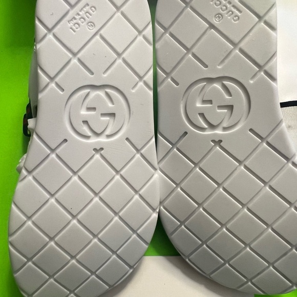 NWT GUCCI Kids Sandals with Iconic Web detail Size 25 Unisex comes w Box dustbag - Picture 7 of 7